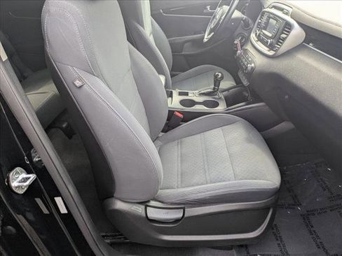 Used 2016 Kia Sorento FWD w/ LX Convenience Package image 19