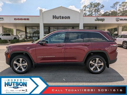New 2025 Jeep Grand Cherokee Limited w/ MOPAR Finishing Package RWD image 1