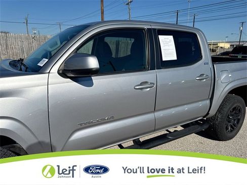 Used 2016 Toyota Tacoma SR5 w/ Towing Package image 34