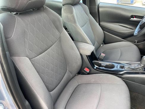 Used 2021 Toyota Corolla LE FWD image 5
