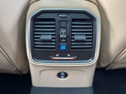 New 2026 Porsche Macan AWD/4WD image 33