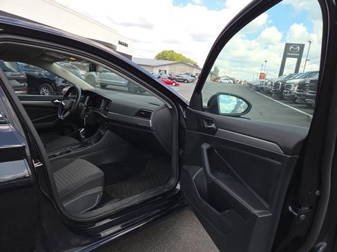 Used 2022 Volkswagen Jetta S image 12