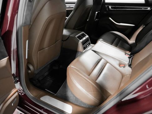 Used 2018 Porsche Panamera Turbo image 28