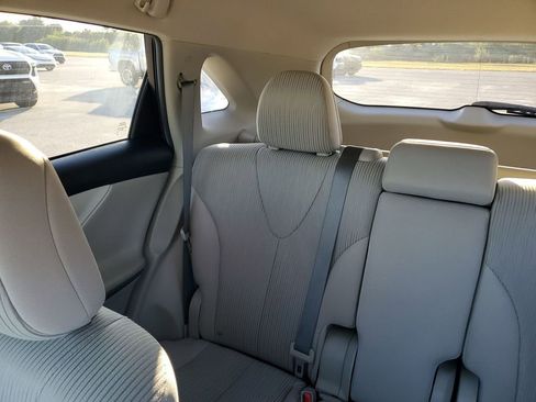 Used 2015 Toyota Venza LE image 12