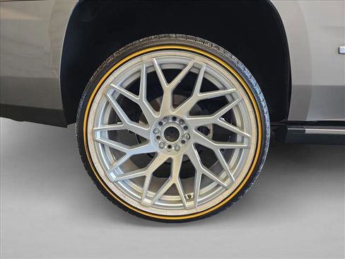 Used 2019 GMC Yukon Denali w/ Denali Ultimate Package image 25