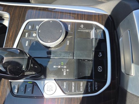 Used 2021 BMW X7 xDrive40i w/ Premium Package image 39