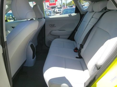 Used 2024 Hyundai Kona SE FWD image 7