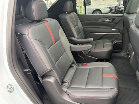 New 2026 Chevrolet Traverse RS w/ LPO, Floor Liner Package AWD/4WD image 43