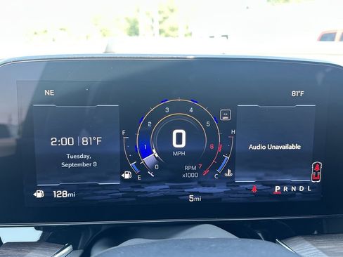 New 2025 Chevrolet Suburban Premier image 17