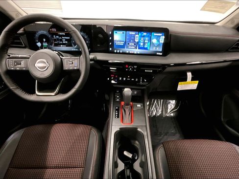 New 2026 Nissan Kicks SR w/ SR Premium Package AWD/4WD image 6
