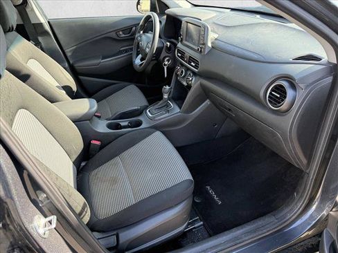 Used 2018 Hyundai Kona SE FWD image 17