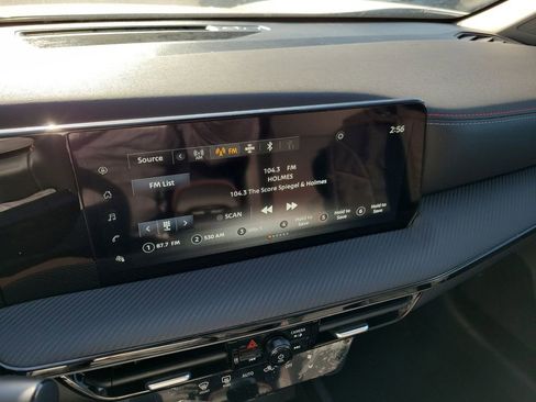 New 2025 Nissan Kicks SR w/ Illumination Package image 28