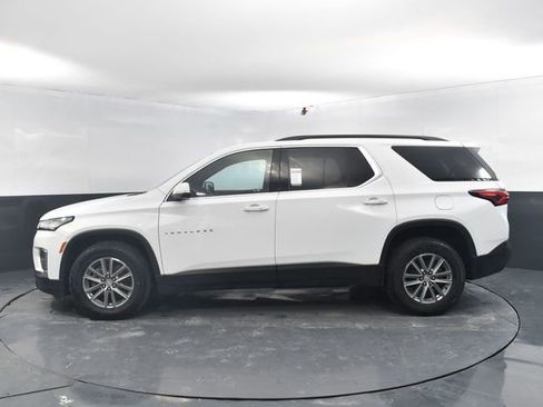 Used 2023 Chevrolet Traverse LT image 4