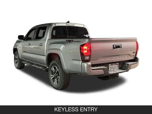 Used 2019 Toyota Tacoma TRD Sport w/ Exterior Package image 8