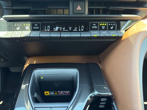 New 2026 Toyota Crown Signia AWD/4WD image 28