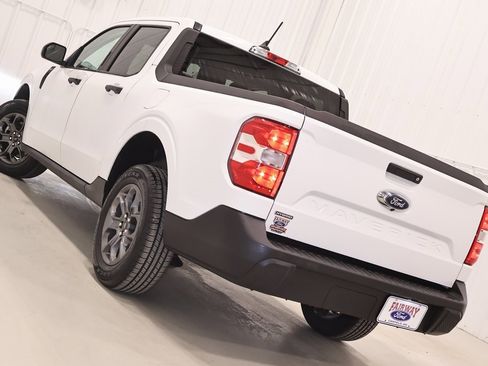Certified 2023 Ford Maverick XLT image 32
