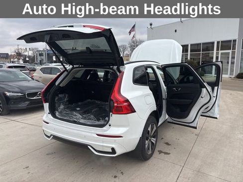 Used 2025 Volvo XC60 T8 Core w/ Climate Package image 29