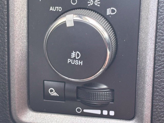Used 2018 RAM 1500 Express w/ Express Value Package RWD image 34