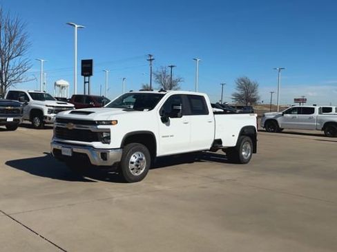 New 2026 Chevrolet Silverado 3500 LT w/ Safety Package AWD/4WD image 8