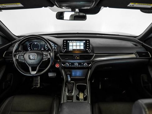 Used 2018 Honda Accord Sport image 12