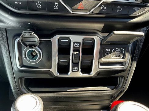 Used 2021 Jeep Wrangler Unlimited Sahara w/ Safety Group image 32