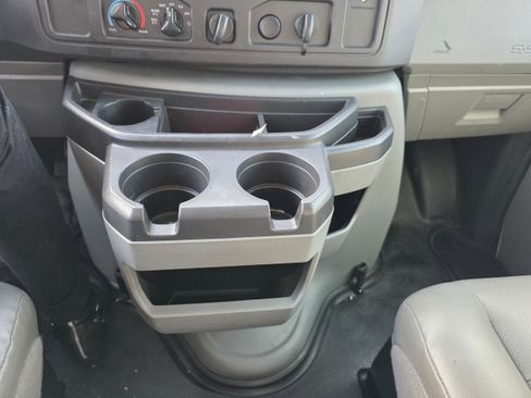 Used 2019 Ford E-350 and Econoline 350 Super Duty w/ Power Windows & Locks Group image 11