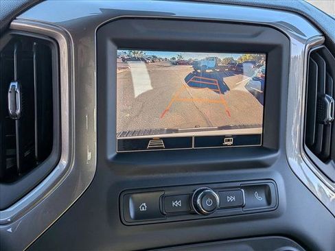 Used 2025 Chevrolet Silverado 2500 Custom w/ Custom Convenience Package image 12