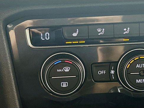 Used 2019 Volkswagen Tiguan SEL AWD/4WD image 19
