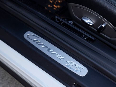 Certified 2019 Porsche 911 Carrera 4S image 25