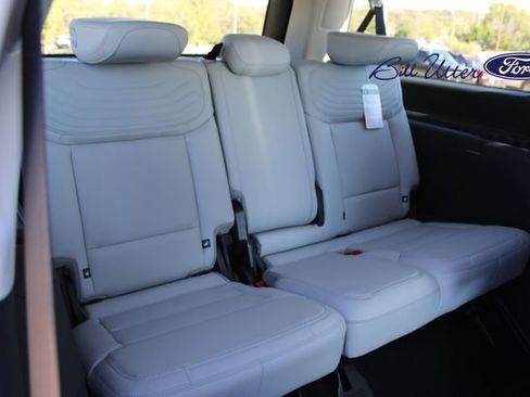 New 2025 Ford Expedition Max Platinum w/ Platinum Ultimate Package image 9