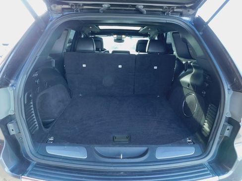 Used 2019 Jeep Grand Cherokee Limited w/ Luxury Group II image 37