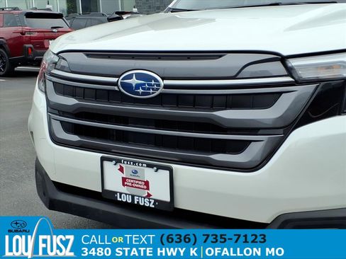 Used 2025 Subaru Forester Premium image 34