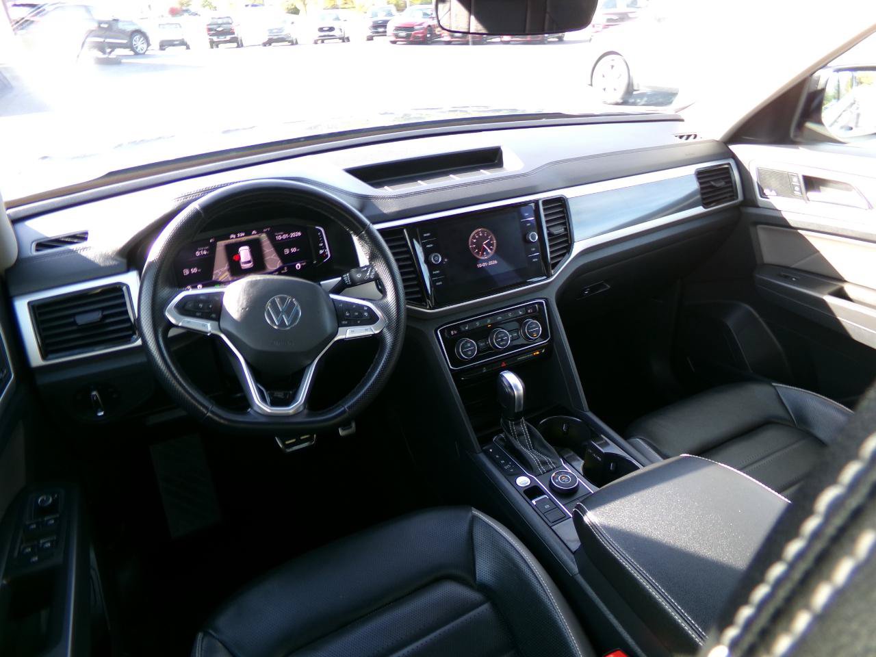 Used 2023 Volkswagen Atlas SEL AWD/4WD image 16