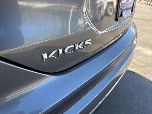 Used 2021 Nissan Kicks S image 29