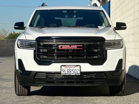 Certified 2023 GMC Acadia SLE w/ Elevation Edition image 9