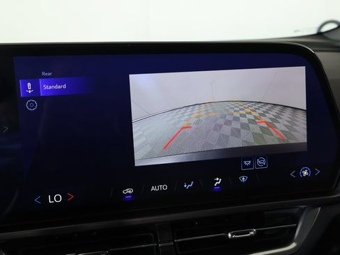 Used 2025 Chevrolet Equinox EV LT FWD image 6