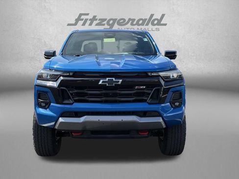 Used 2023 Chevrolet Colorado Z71 w/ Z71 Convenience Package 2 AWD/4WD image 3