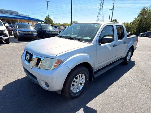 Used 2014 Nissan Frontier SV AWD/4WD image 9