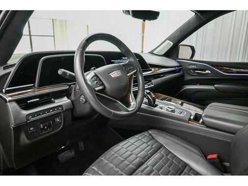 Used 2022 Cadillac Escalade Sport Platinum w/ Heavy-Duty Trailer Package image 9