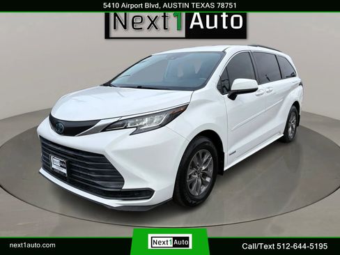 Used 2021 Toyota Sienna LE image 9