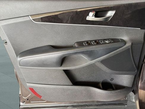 Used 2017 Kia Sorento EX FWD image 8