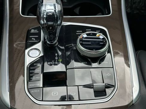 Used 2022 BMW X5 xDrive40i w/ M Sport Package image 31