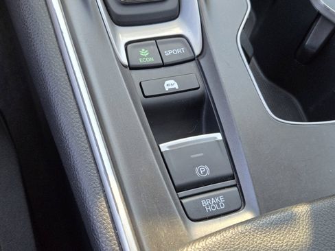 Used 2019 Honda Accord EX image 22