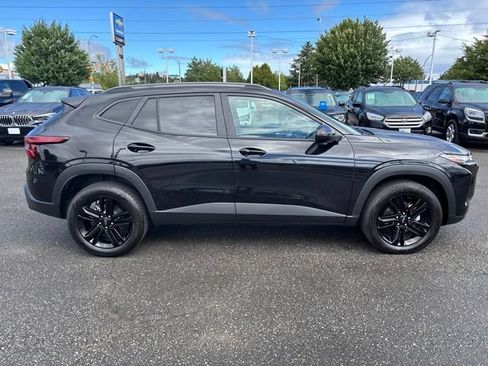 Used 2025 Chevrolet Trax ACTIV w/ Driver Confidence Package FWD image 6