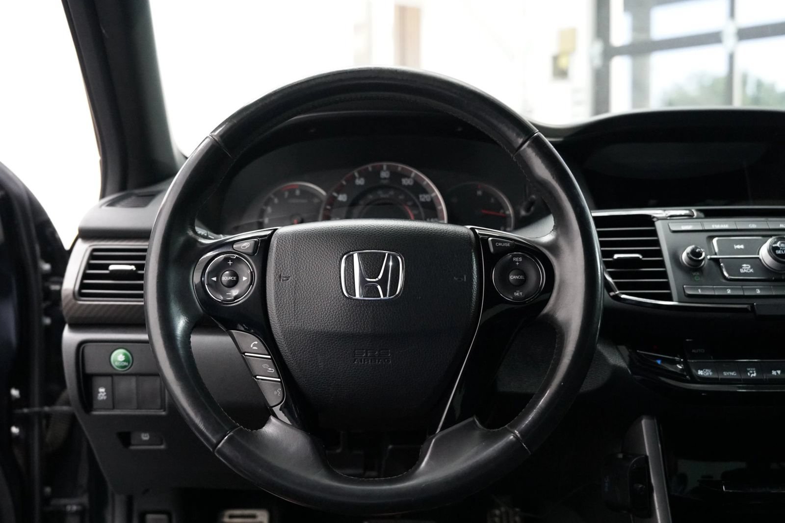 Used 2017 Honda Accord Sport image 19