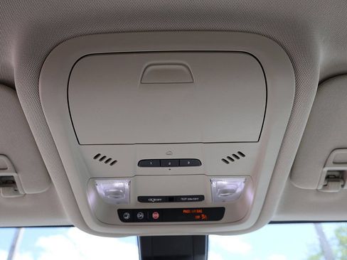 Used 2020 GMC Terrain Denali w/ Denali Premium Package FWD image 54
