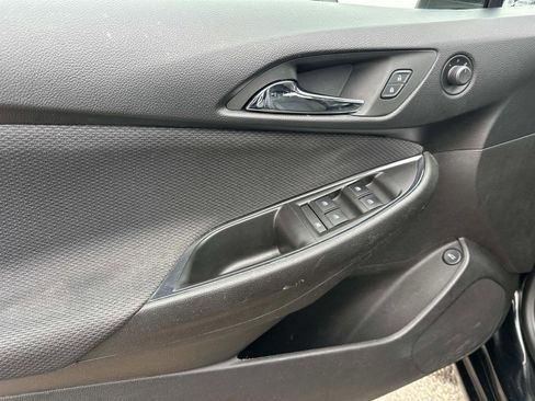 Used 2017 Chevrolet Cruze LT image 14