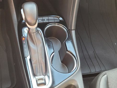 Used 2022 Buick Encore GX Select w/ Sport Touring Package image 28