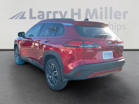 Certified 2026 Toyota Corolla Cross XLE image 3