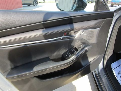 Used 2023 MAZDA MAZDA3 AWD 2.5 Turbo Hatchback image 12